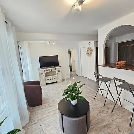 Le Charme Du Sanctuaire 8 Couchages 400m De La Grotte 卢德