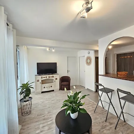 公寓 Le Charme Du Sanctuaire 8 Couchages 400m De La Grotte *