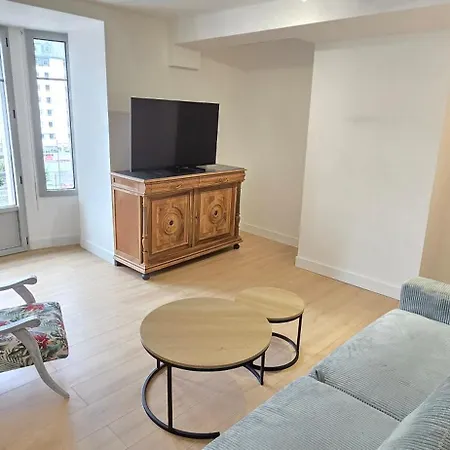 Le Charme Du Sanctuaire 8 Couchages 400m De La Grotte * 卢德