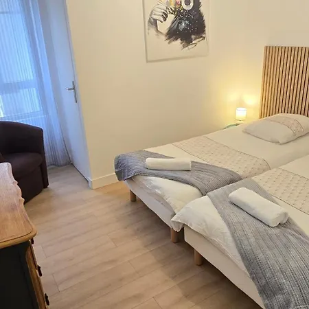 Le Charme Du Sanctuaire 8 Couchages 400m De La Grotte Appartement *