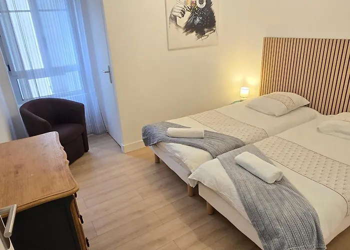 Le Charme Du Sanctuaire 8 Couchages 400m De La Grotte Appartement *