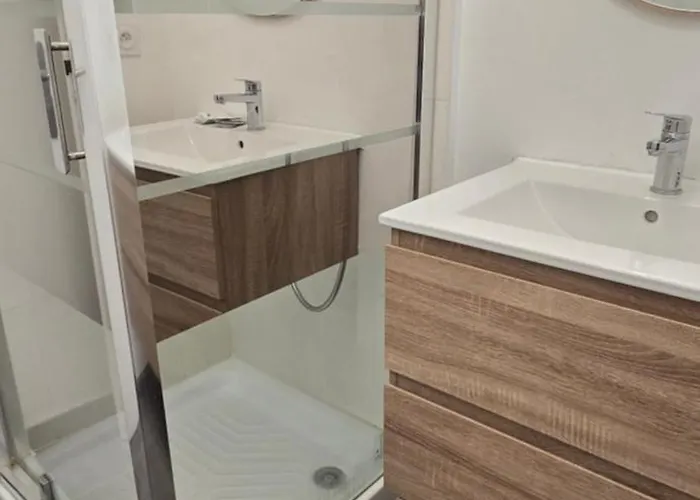 Le Charme Du Sanctuaire 8 Couchages 400m De La Grotte